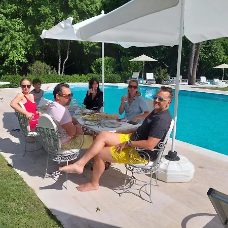 Zarik Guest house *